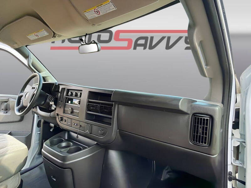 2025 Chevrolet Express 2500