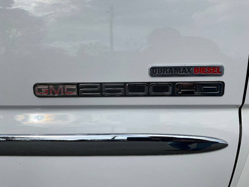 2005 GMC Sierra 2500HD