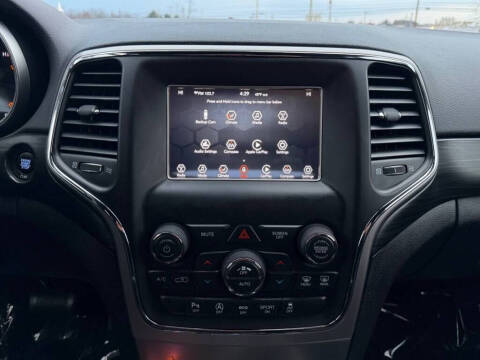 2019 Jeep Grand Cherokee Laredo