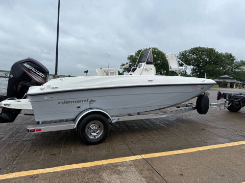 2019 Bayliner Element F18