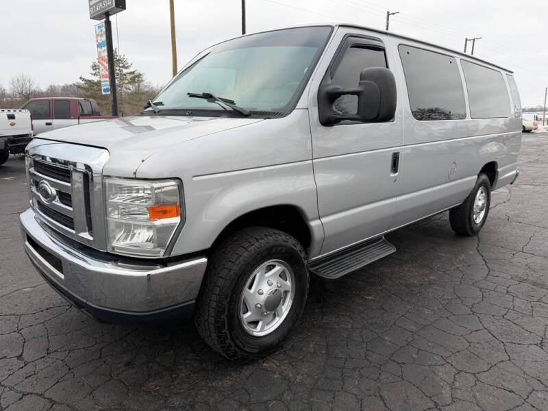 2013 Ford E-Series E-350 SD