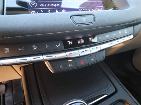 2022 Cadillac XT4 Premium Luxury