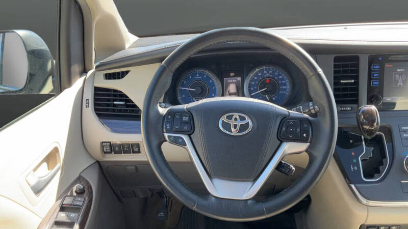 2017 Toyota Sienna