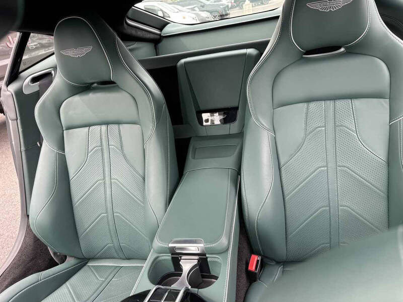 2025 Aston Martin Vantage