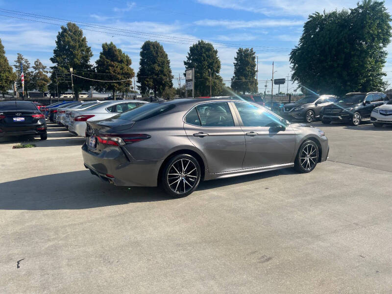 2021 Toyota Camry SE