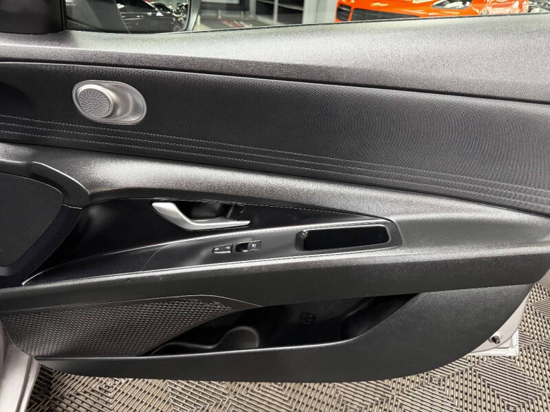 2021 Hyundai Elantra SE