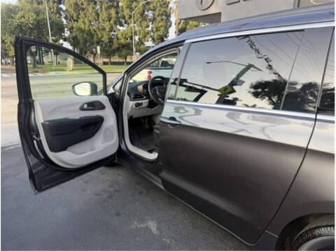 2018 Chrysler Pacifica Touring Plus