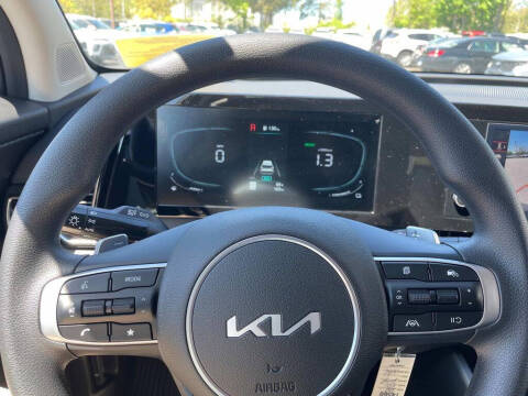 2024 Kia Sportage Hybrid LX