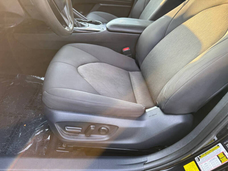 2020 Toyota Camry LE