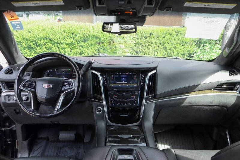 2019 Cadillac Escalade Platinum