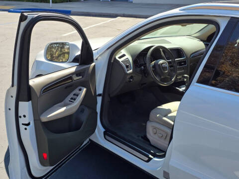 2012 Audi Q5 2.0T quattro Premium Plus