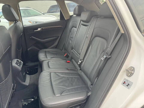 2011 Audi Q5 3.2 quattro Premium Plus