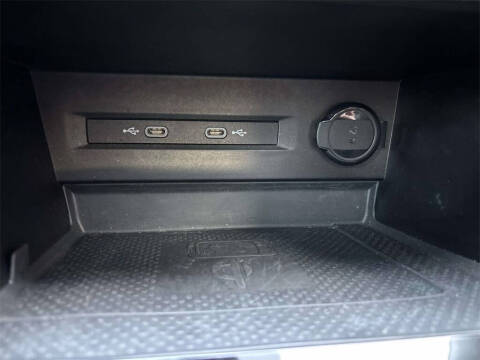 2023 Volkswagen Taos SE 4Motion