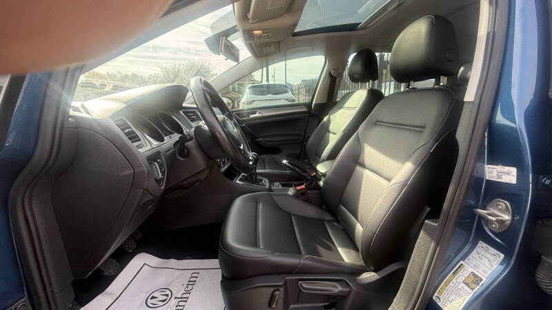 2017 Volkswagen Golf TSI Wolfsburg Edition