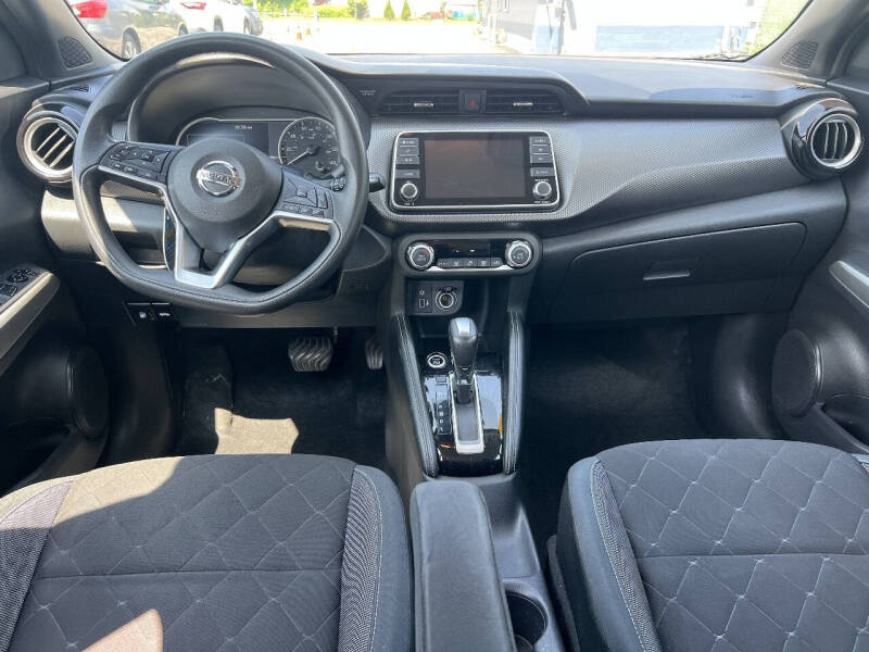 2020 Nissan Kicks SV
