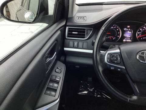 2016 Toyota Camry SE