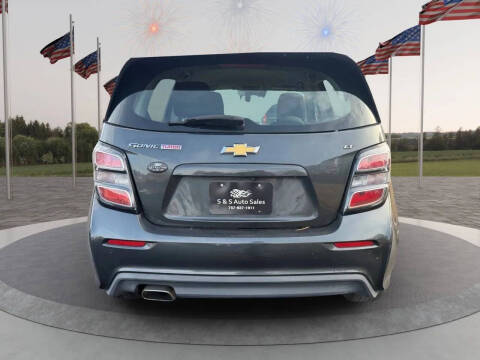 2017 Chevrolet Sonic LT Auto