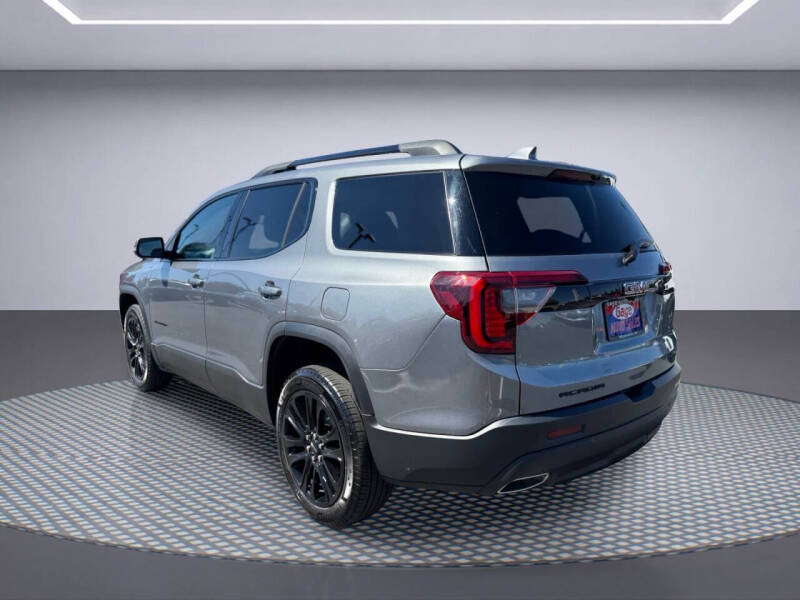 2022 GMC Acadia
