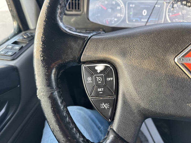 2021 International RH613