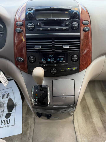 2004 Toyota Sienna XLE Limited 7 Passenger