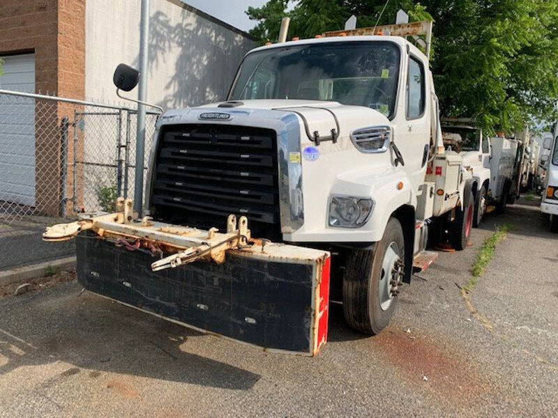 2014 Freightliner 108 SD