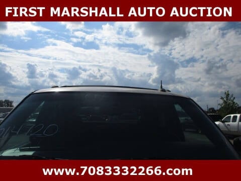 2004 Chevrolet Avalanche for sale at First Marshall Auto Auction in Harvey IL