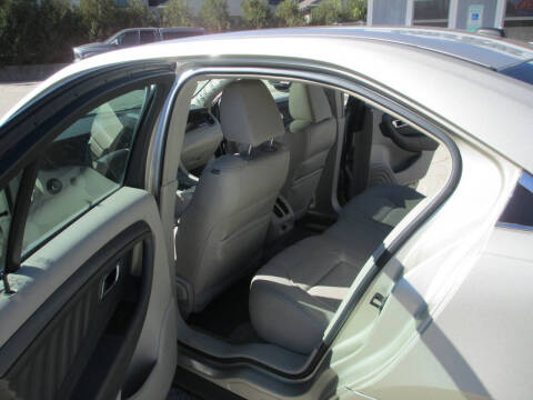 2011 Ford Taurus SEL