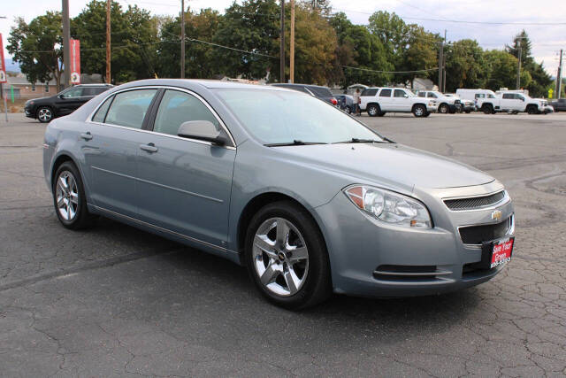 2009 Chevrolet Malibu for sale at Jennifer's Auto Sales & Service in Spokane Valley, WA