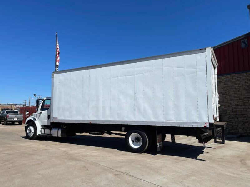 2013 Freightliner Business class M2