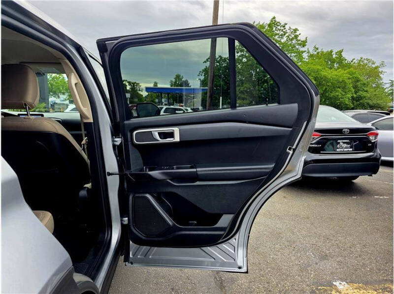 2020 Ford Explorer