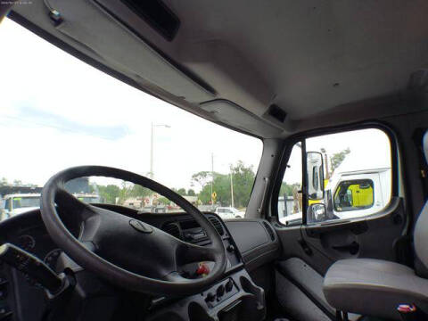 2015 Freightliner 108 SD