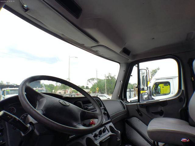 2015 Freightliner 108 SD