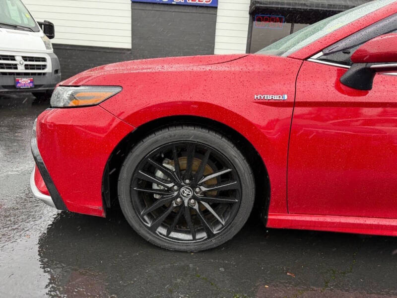 2021 Toyota Camry Hybrid XSE