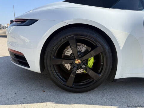 2020 Porsche 911 Carrera