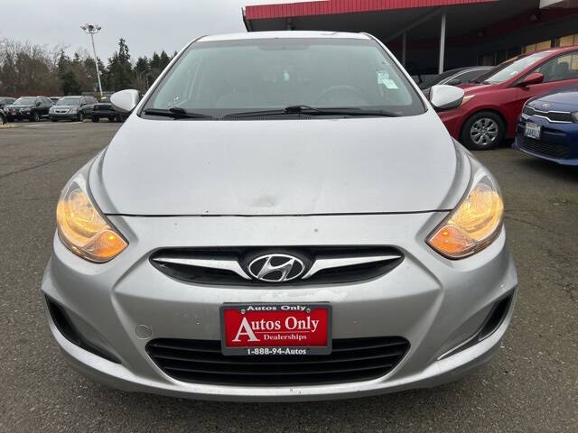 2012 Hyundai Accent GLS photo 2