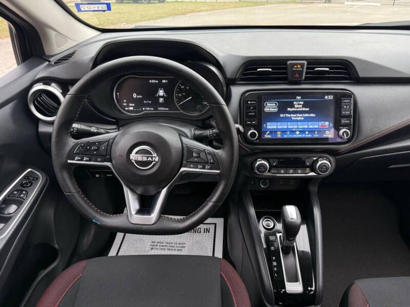 2025 Nissan Versa SR
