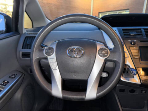2012 Toyota Prius v Two