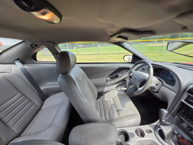 2004 Ford Mustang GT Deluxe