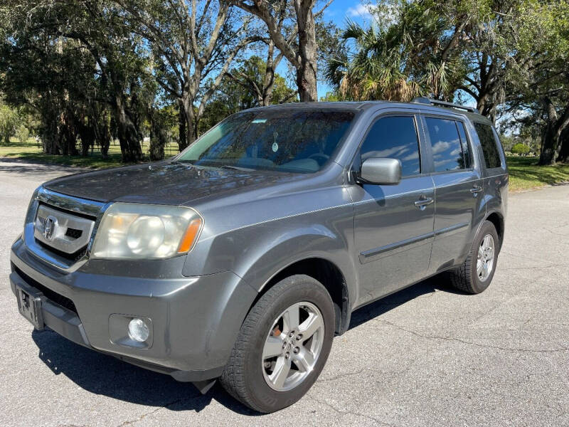 2009 Honda Pilot for sale at ROADHOUSE AUTO SALES INC. in Tampa FL