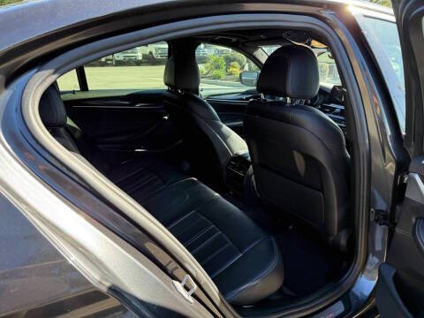 2017 BMW 5 Series 540i