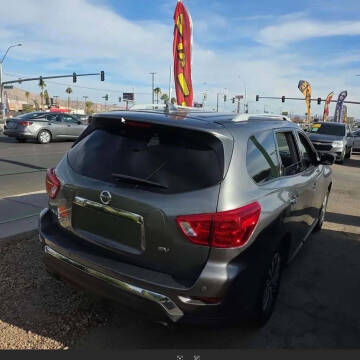 2020 Nissan Pathfinder SV