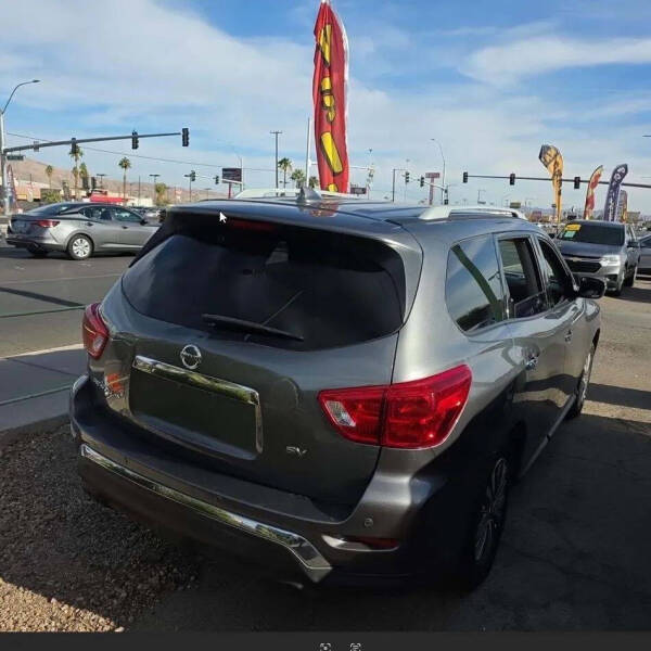 2020 Nissan Pathfinder SV