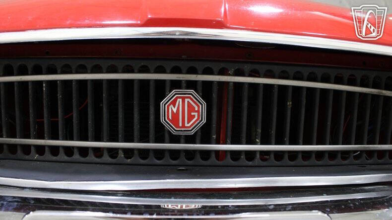 1972 MG B