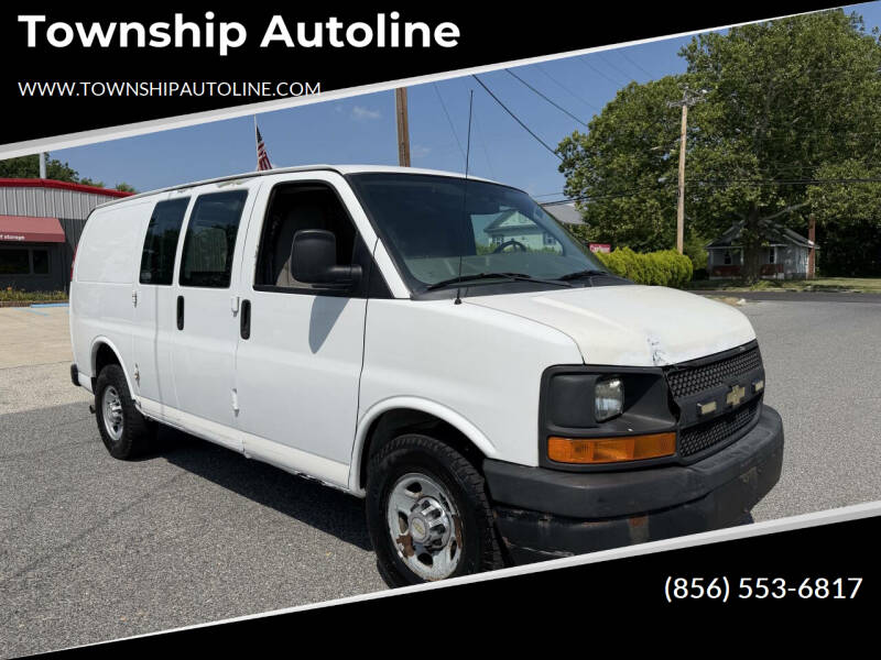 2011 Chevrolet Express 2500 Work Van HD's photo