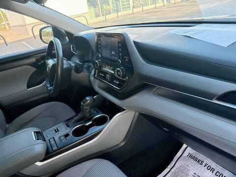 2022 Toyota Highlander L