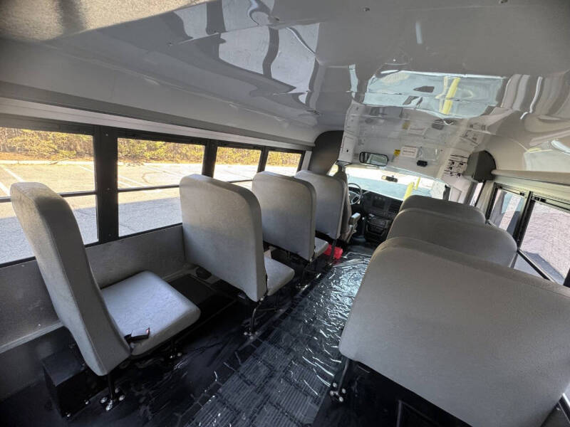 2017 Chevrolet 3500 Express