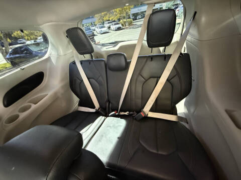 2018 Chrysler Pacifica Touring L