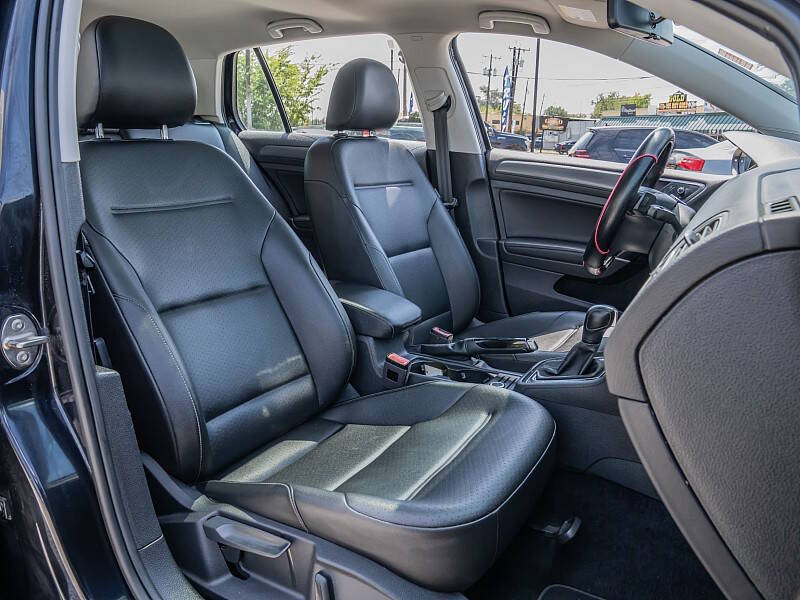 2021 Volkswagen Golf TSI