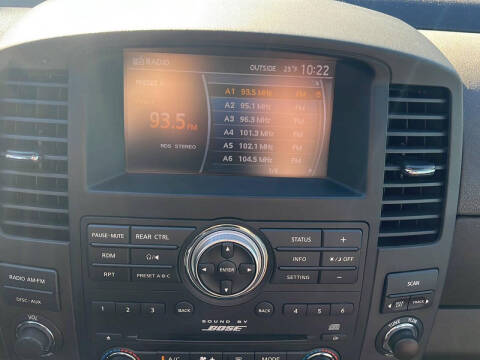 2008 Nissan Pathfinder LE