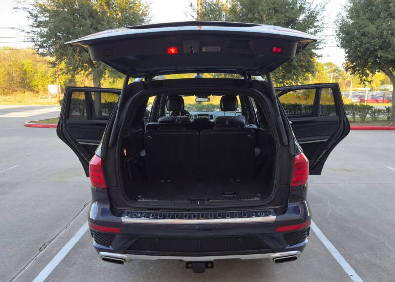 2015 Mercedes-Benz GL-Class GL 550 4MATIC